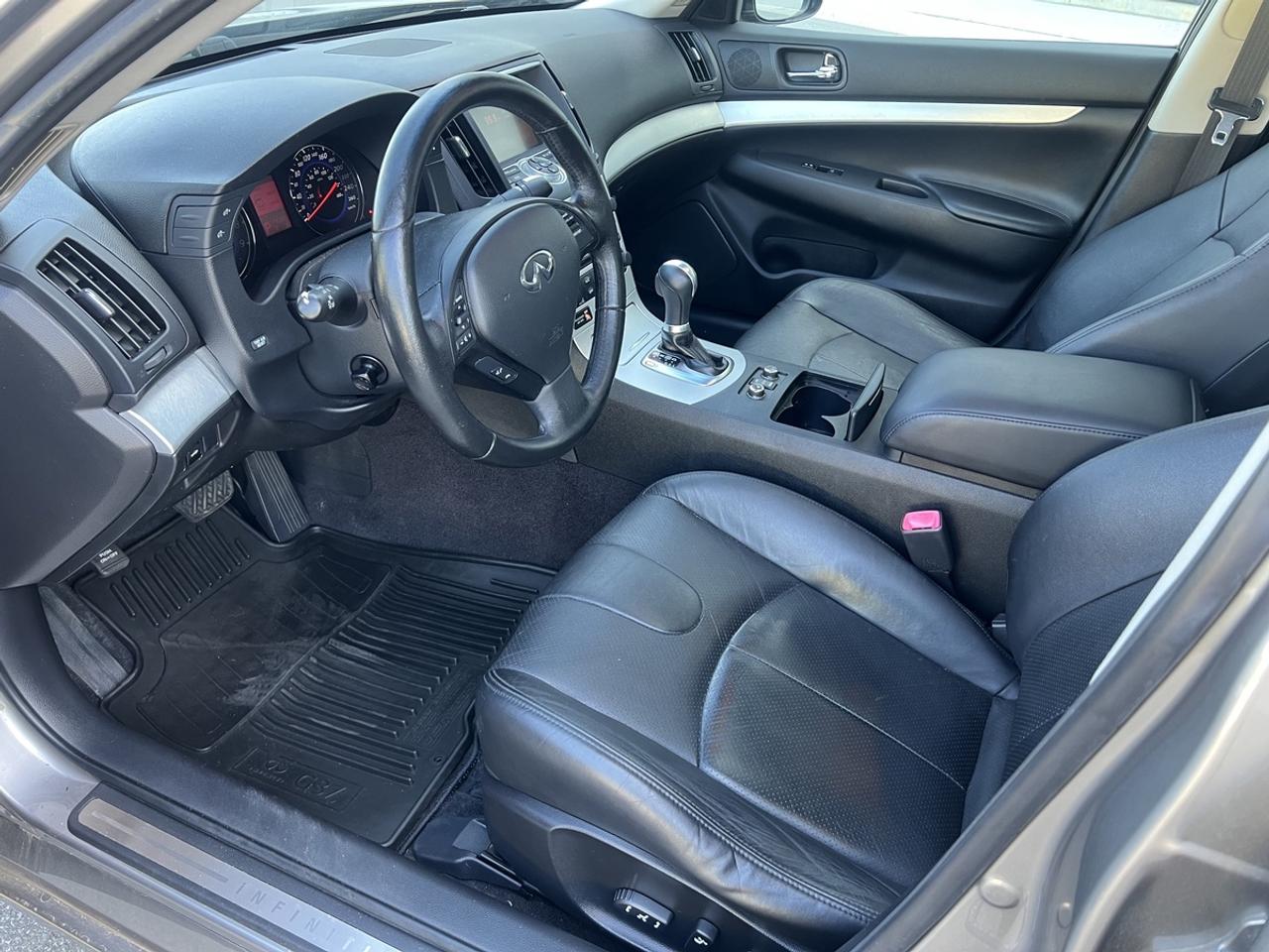 2009 Infiniti G37X   Photo