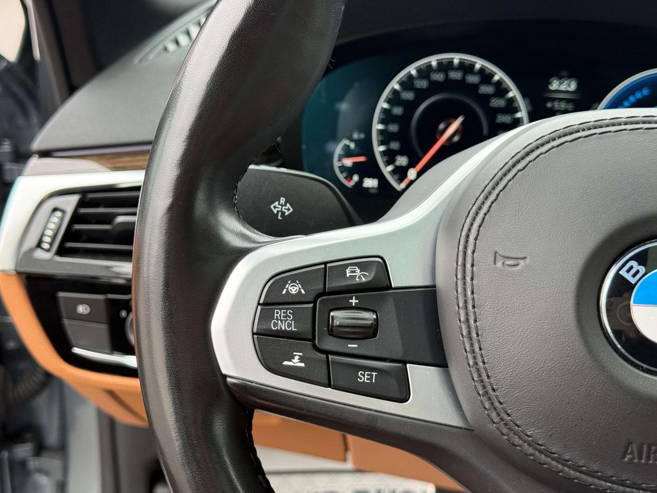 2019 BMW Others 530e  M SPORT   ENHANCED    IPERFORMANCE   PLUG-IN HYBRID   NO ACCIDENT Photo