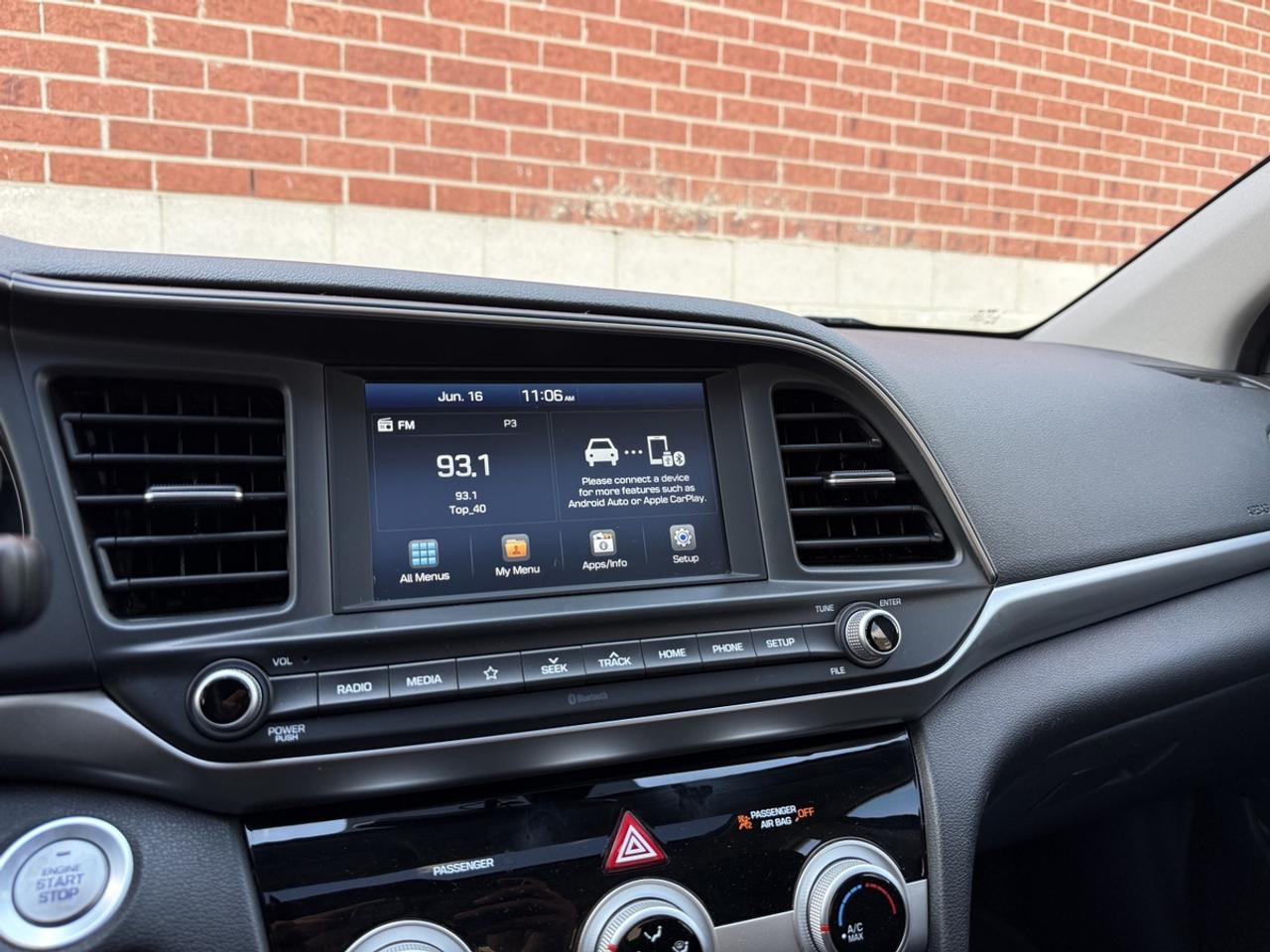 2020 Hyundai Elantra Preferred w/Sun & Safety|One Owner|Sunroof|Clean C Photo