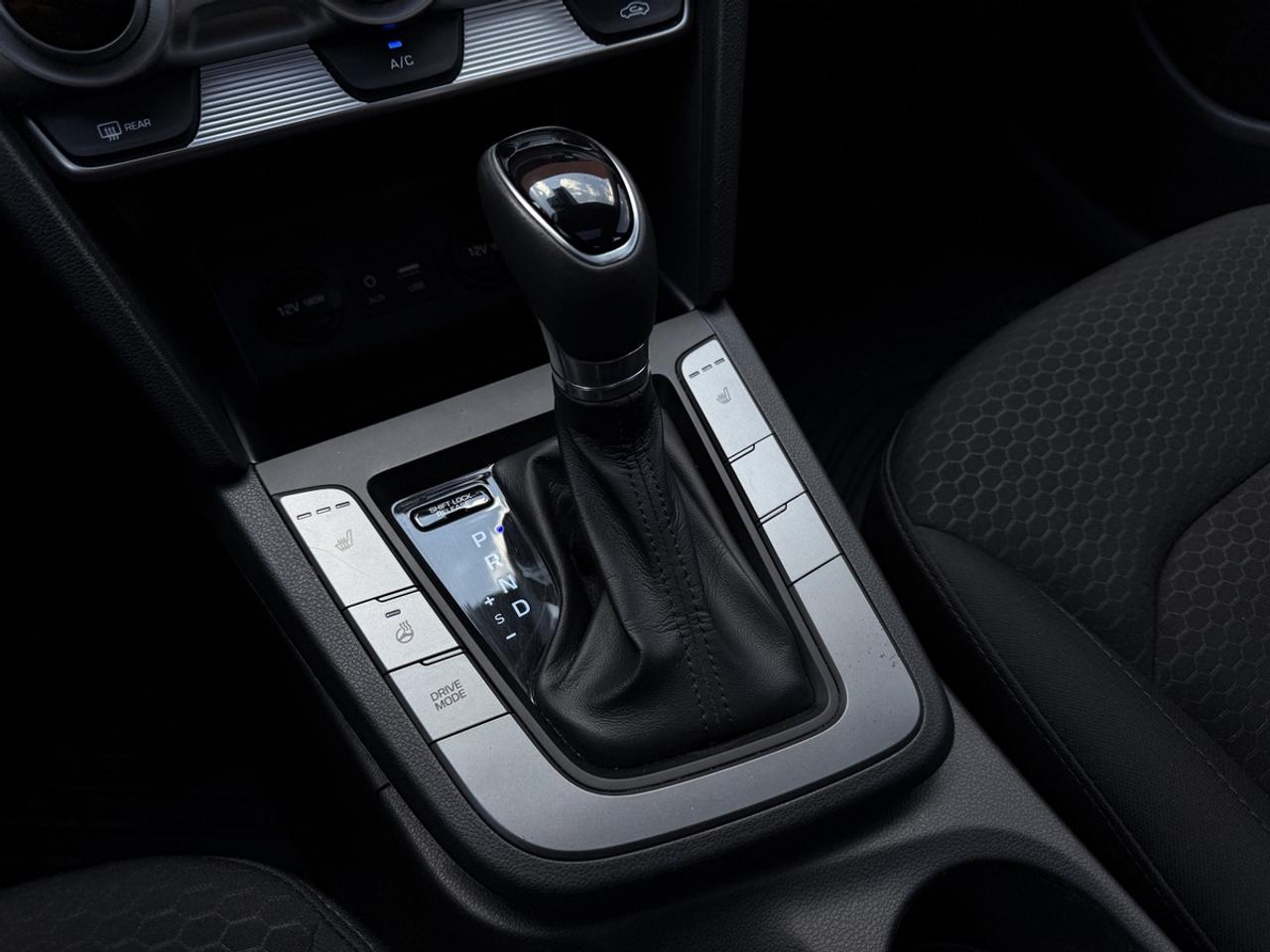 2020 Hyundai Elantra Preferred w/Sun & Safety|One Owner|Sunroof|Clean C Photo