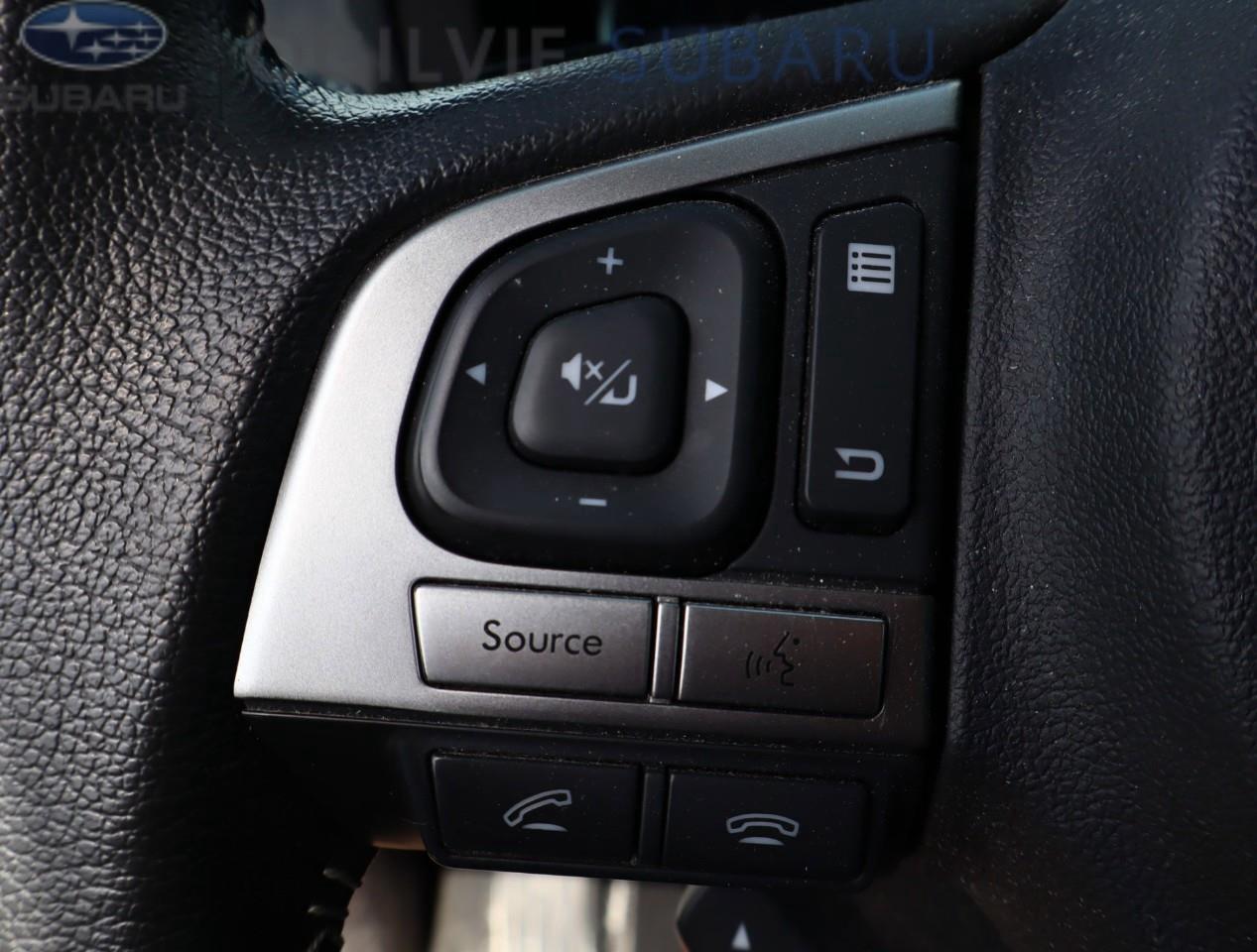 2017 Subaru Forester 2.5i Touring w/Technology Package Option (CVT) 4dr All-Wheel Drive Photo