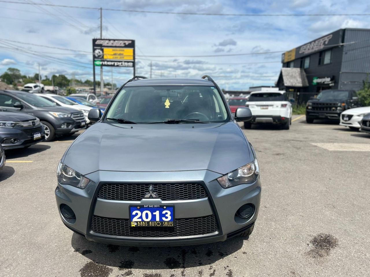2013 Mitsubishi Outlander ES Photo0