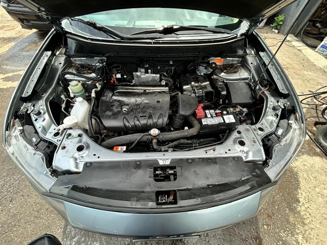 2013 Mitsubishi Outlander ES Photo