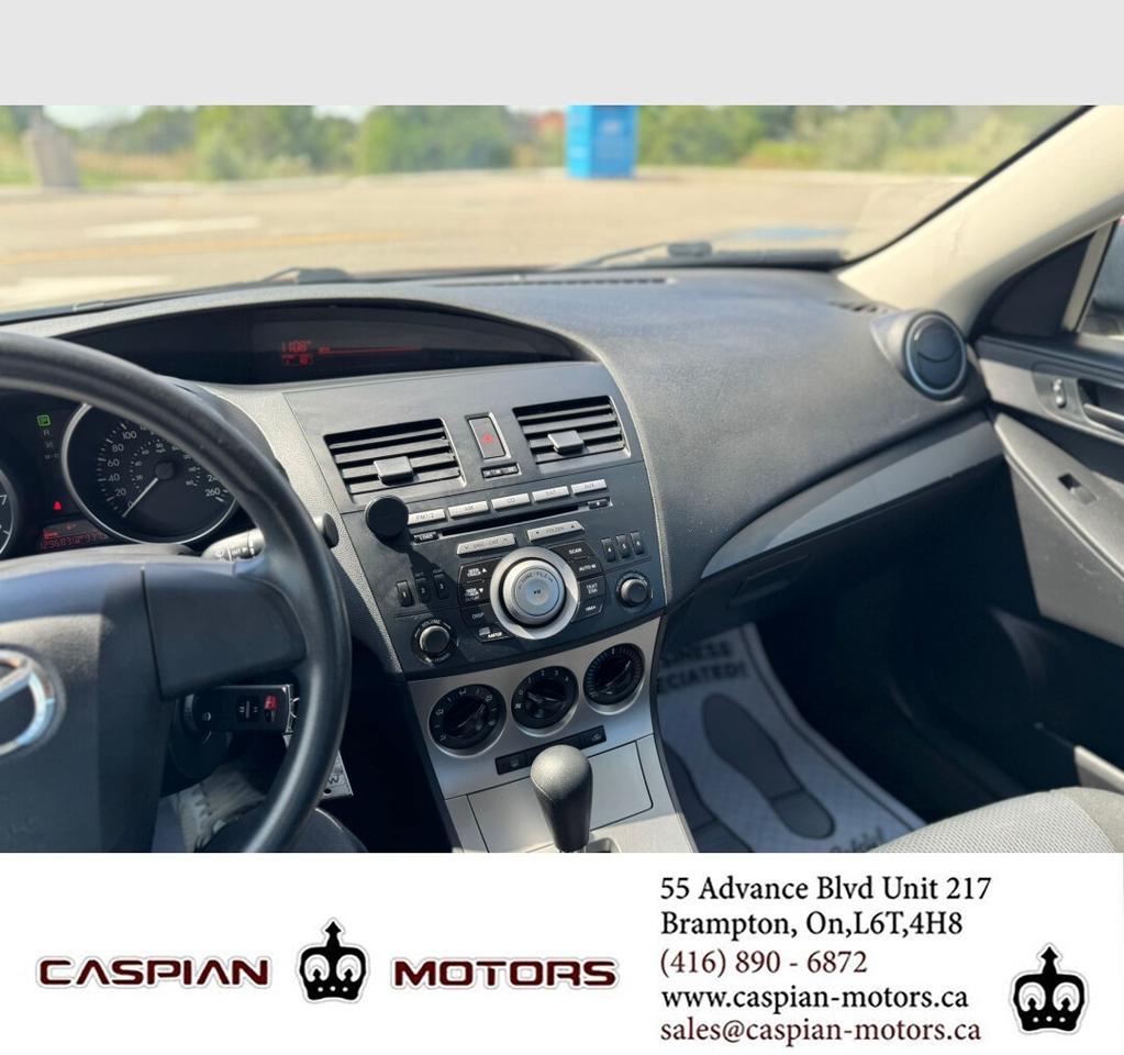 2011 Mazda MAZDA3 GX Photo