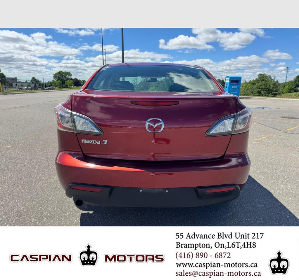 2011 Mazda MAZDA3 GX Photo