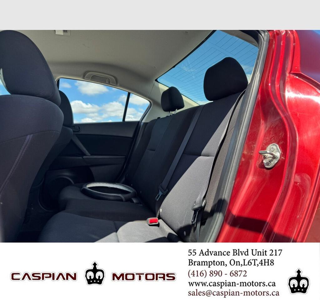 2011 Mazda MAZDA3 GX Photo