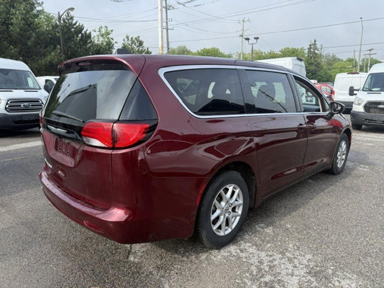 2022 Chrysler Grand Caravan up to 8 yrs. 160,000 Kms Powertrain warranty! Free Photo