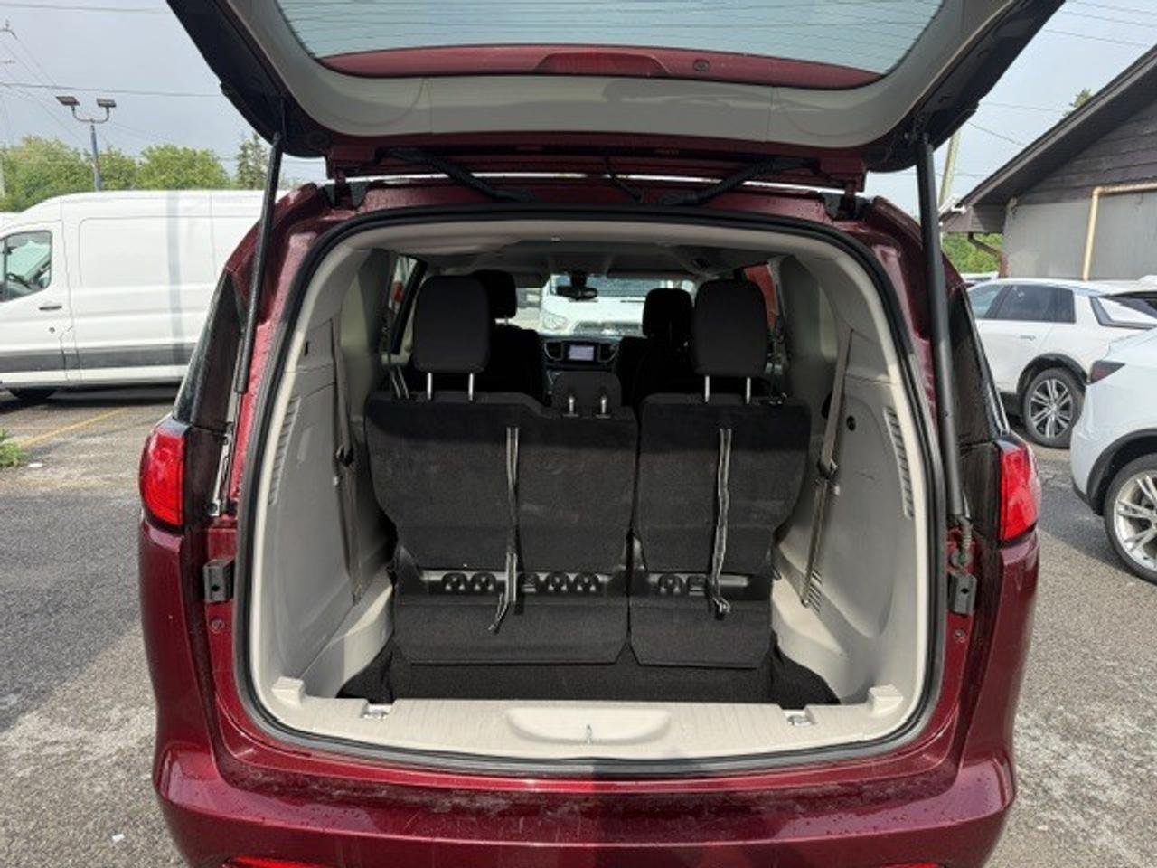 2022 Chrysler Grand Caravan up to 8 yrs. 160,000 Kms Powertrain warranty! Free Photo