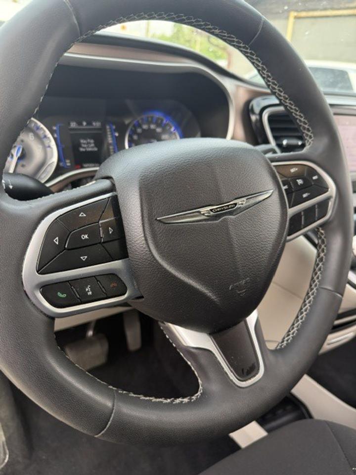 2022 Chrysler Grand Caravan up to 8 yrs. 160,000 Kms Powertrain warranty! Free Photo