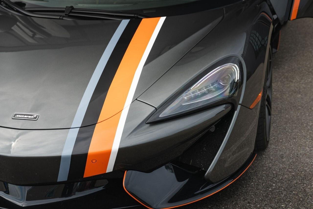 2020 McLaren 570S SPIDER Photo