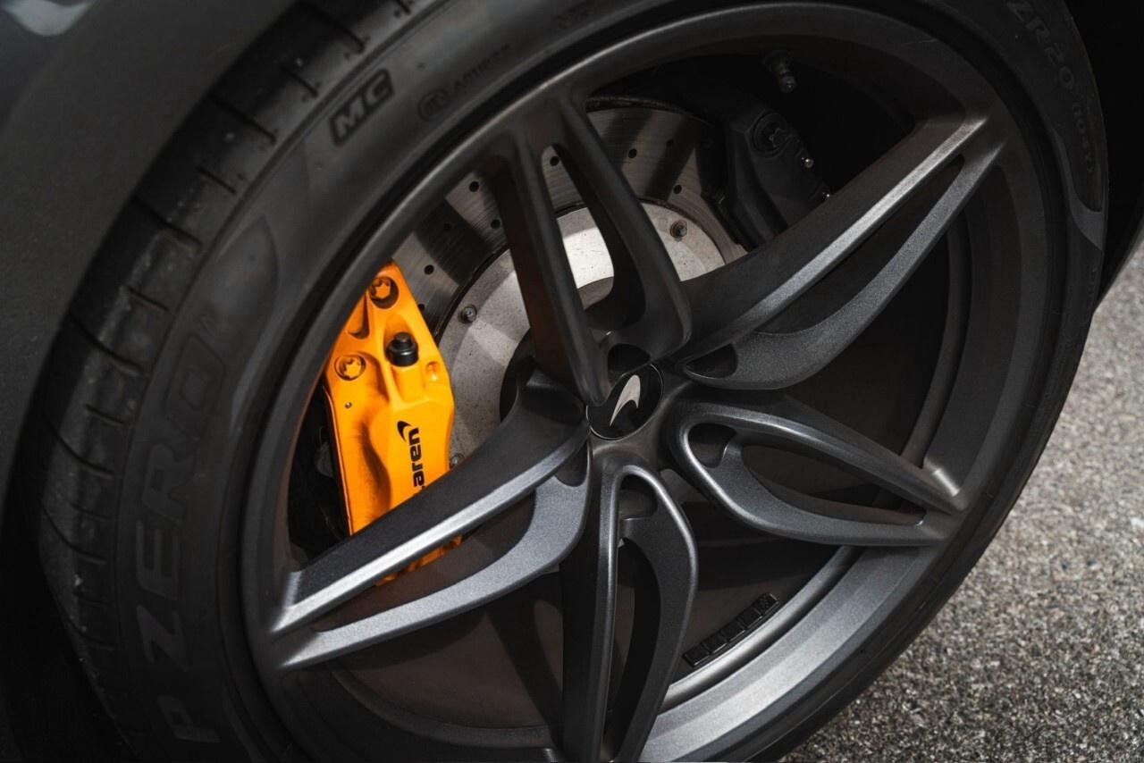 2020 McLaren 570S SPIDER Photo