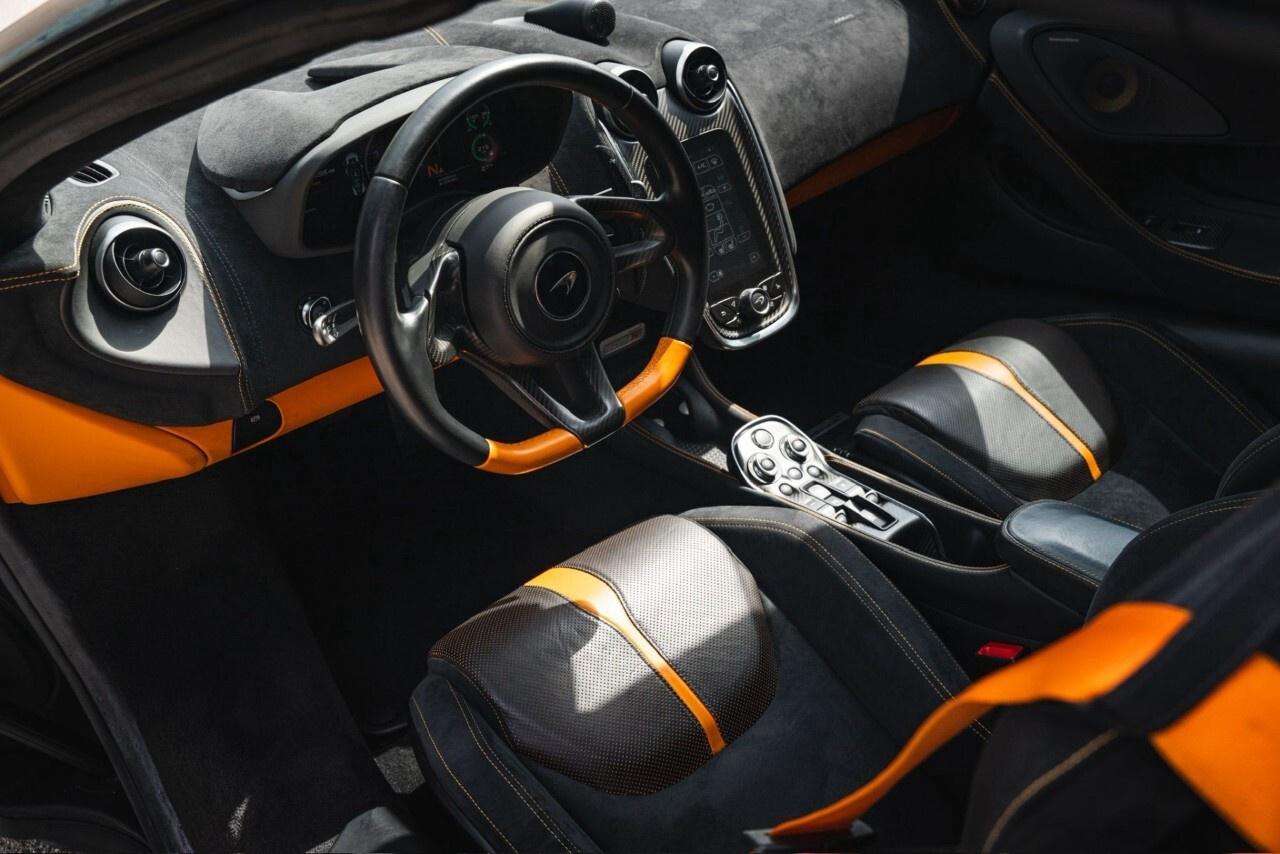 2020 McLaren 570S SPIDER Photo