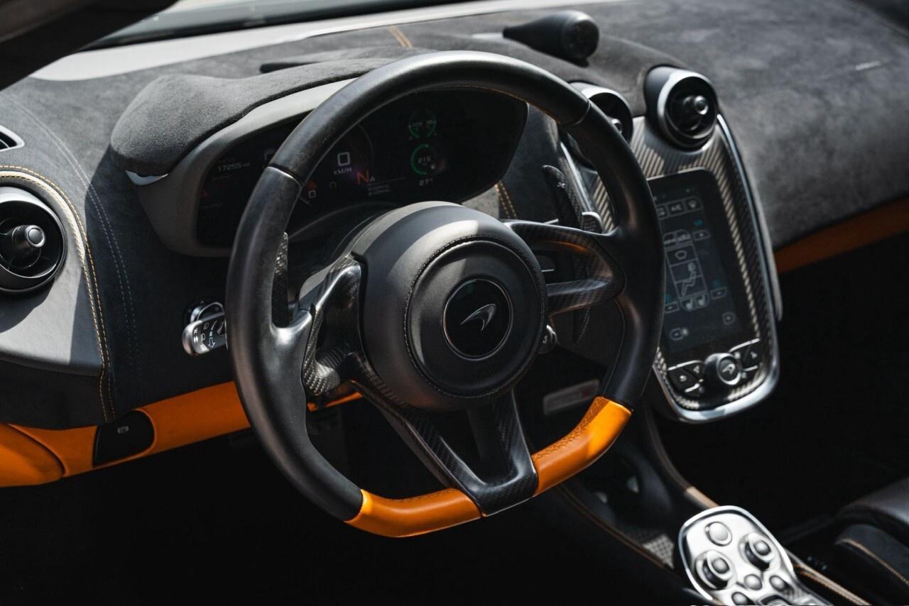 2020 McLaren 570S SPIDER Photo