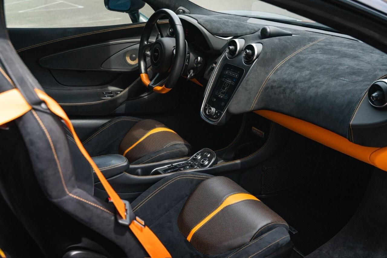 2020 McLaren 570S SPIDER Photo