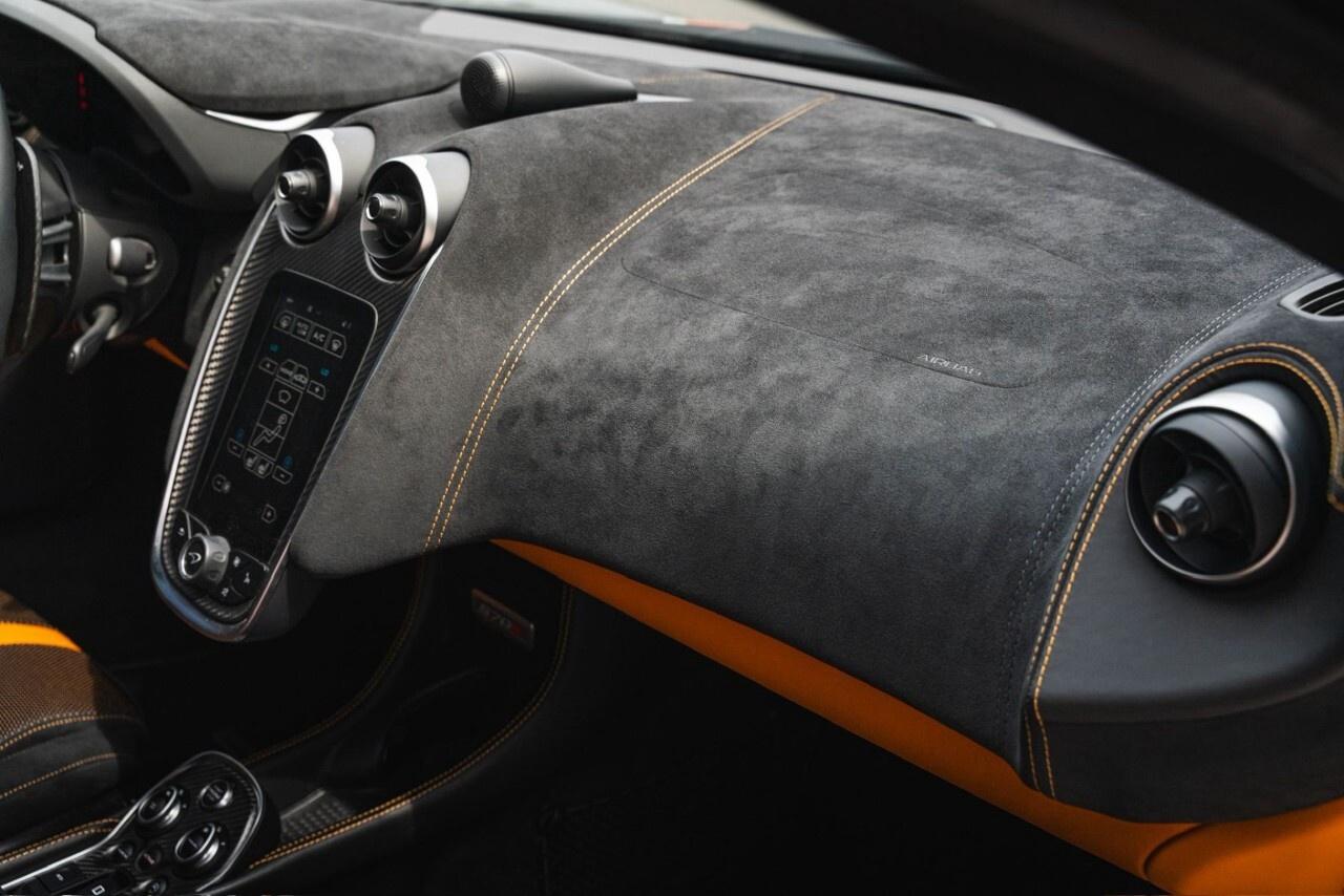 2020 McLaren 570S SPIDER Photo