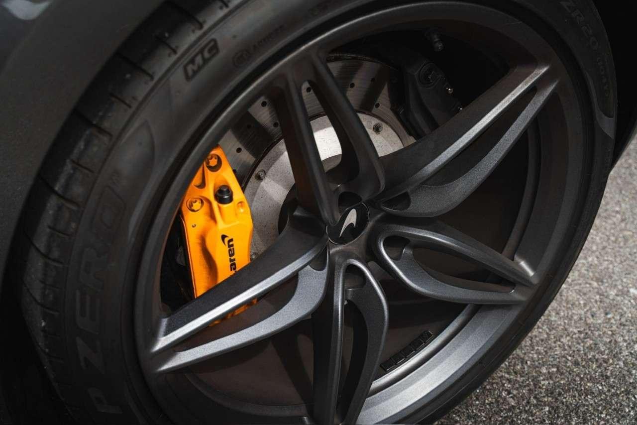 2020 McLaren 570S SPIDER Photo
