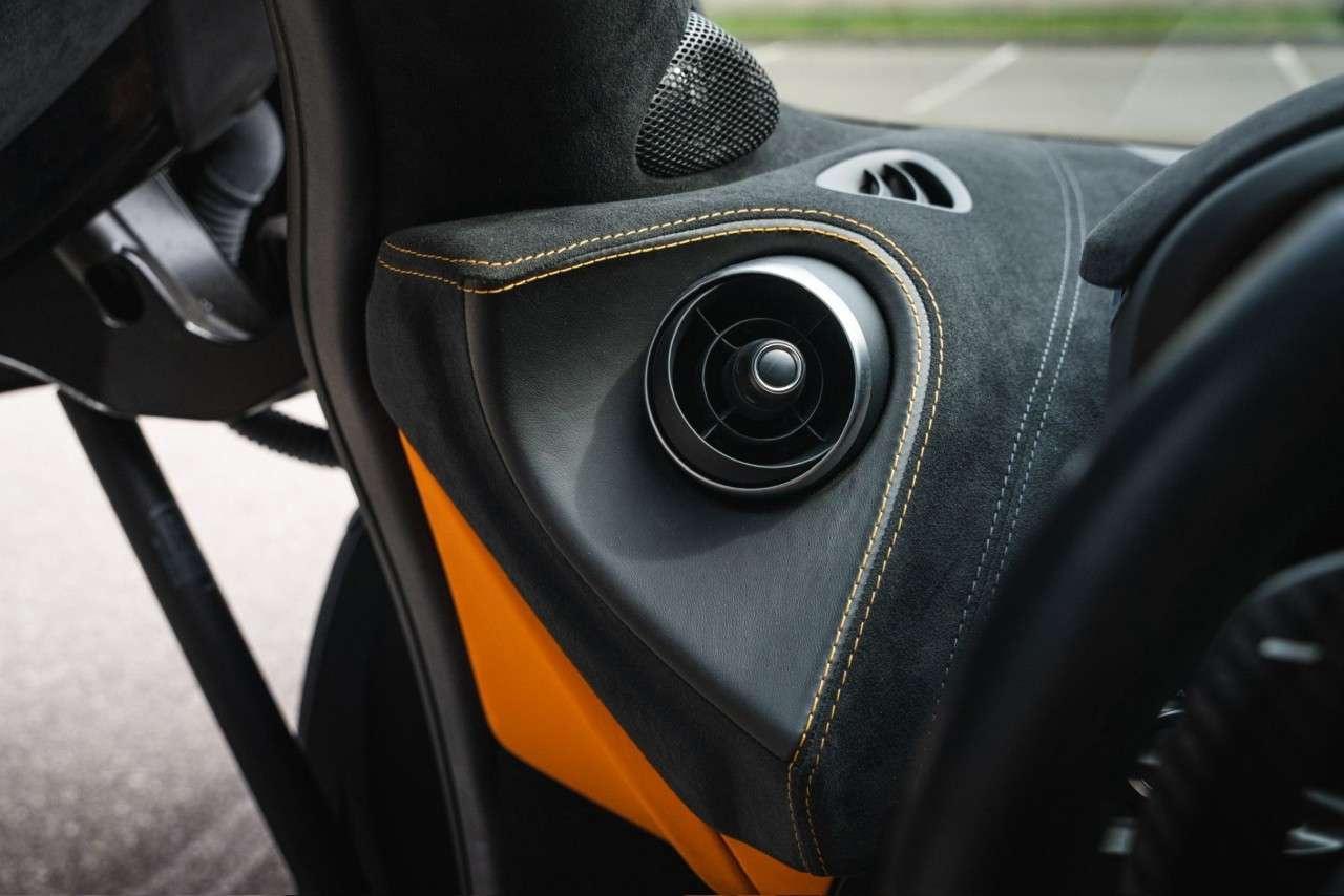 2020 McLaren 570S SPIDER Photo