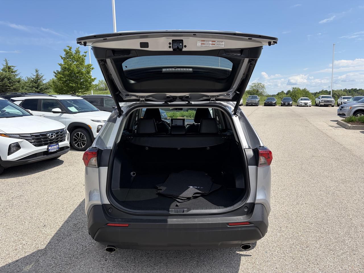 2024 Toyota RAV4 XLE Premium AWD   Sunroof   Leather   Heated Seats Photo
