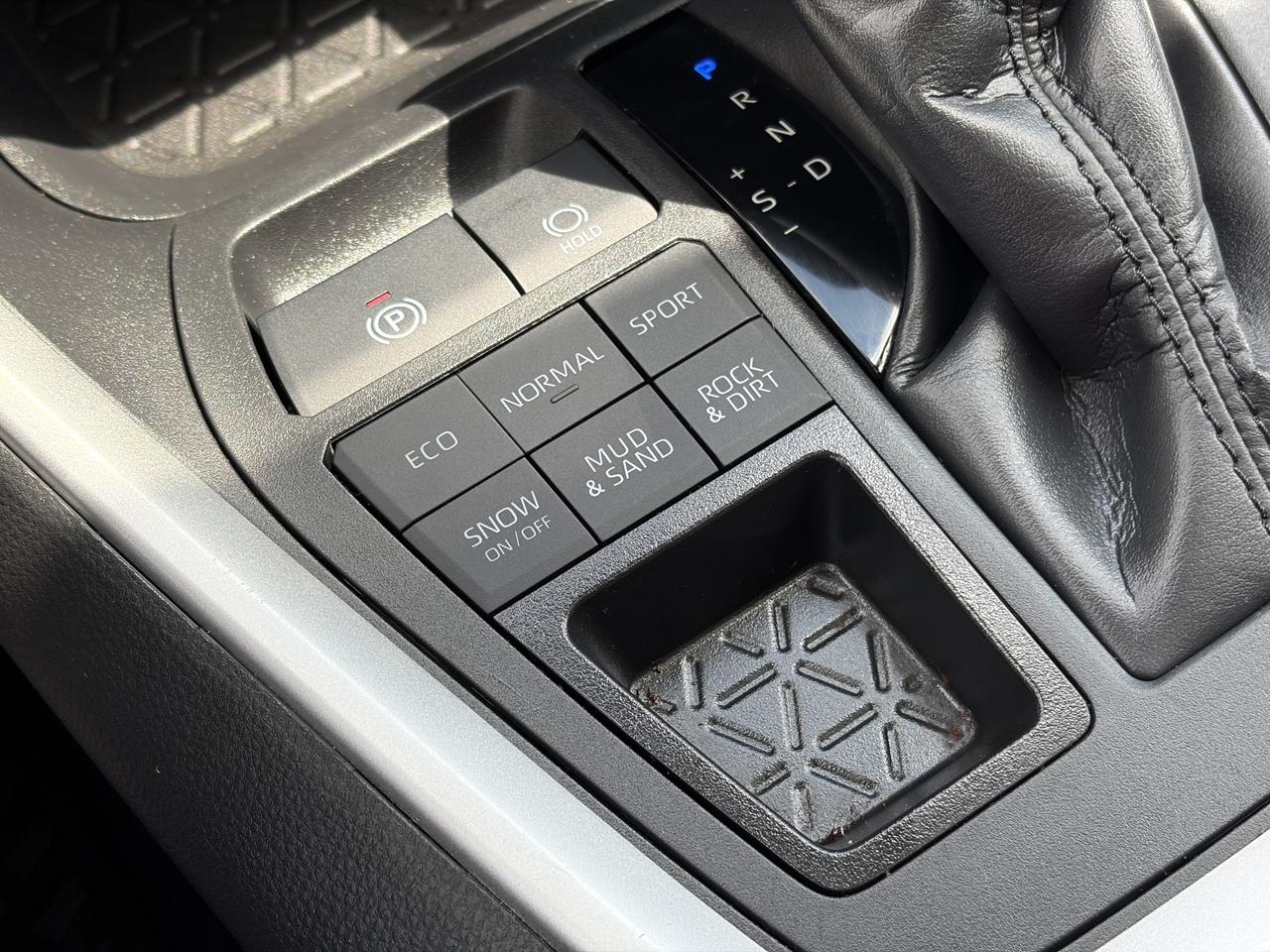 2024 Toyota RAV4 XLE Premium AWD   Sunroof   Leather   Heated Seats Photo