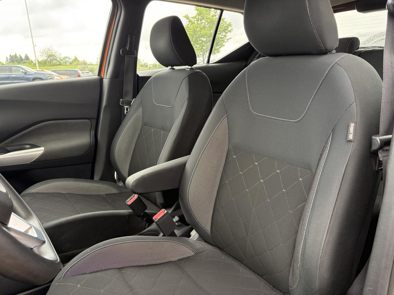 2020 Nissan Kicks SV   Heated Seats   Blindspot   Lane Departure Photo