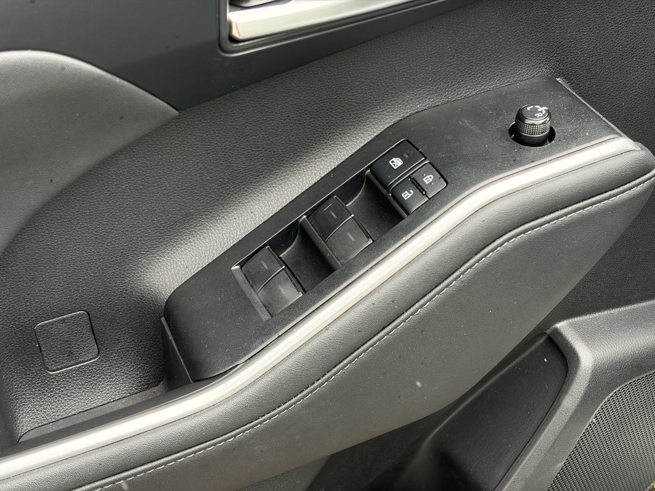 2020 Toyota Highlander XLE AWD   Sunroof   Leather   Heated Seats Photo