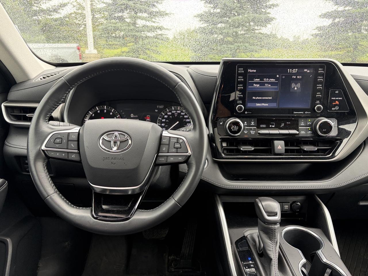 2020 Toyota Highlander XLE AWD   Sunroof   Leather   Heated Seats Photo