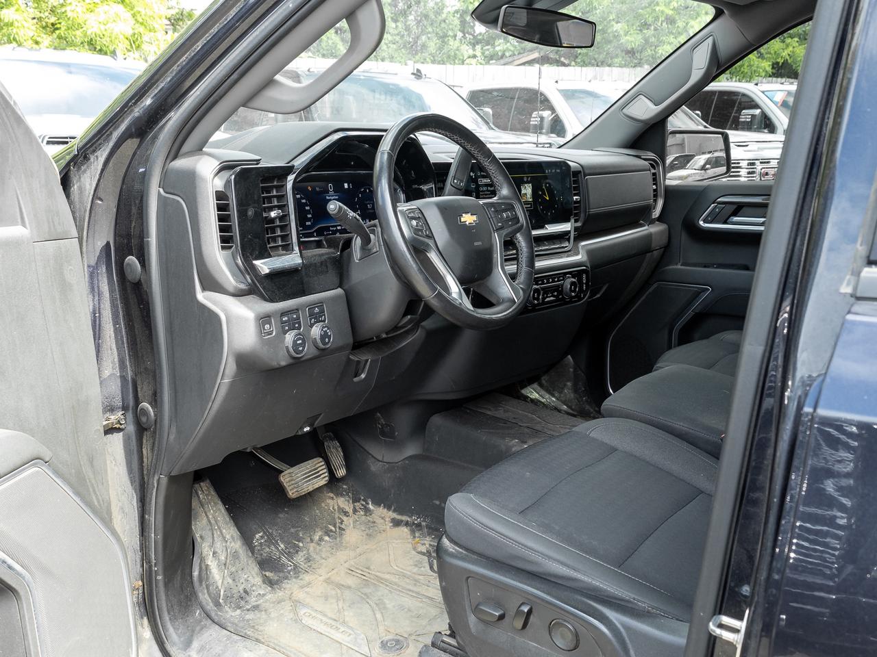 2022 Chevrolet Silverado 1500 LT Crew Cab 4WD   Z71 Off-Road Package Photo