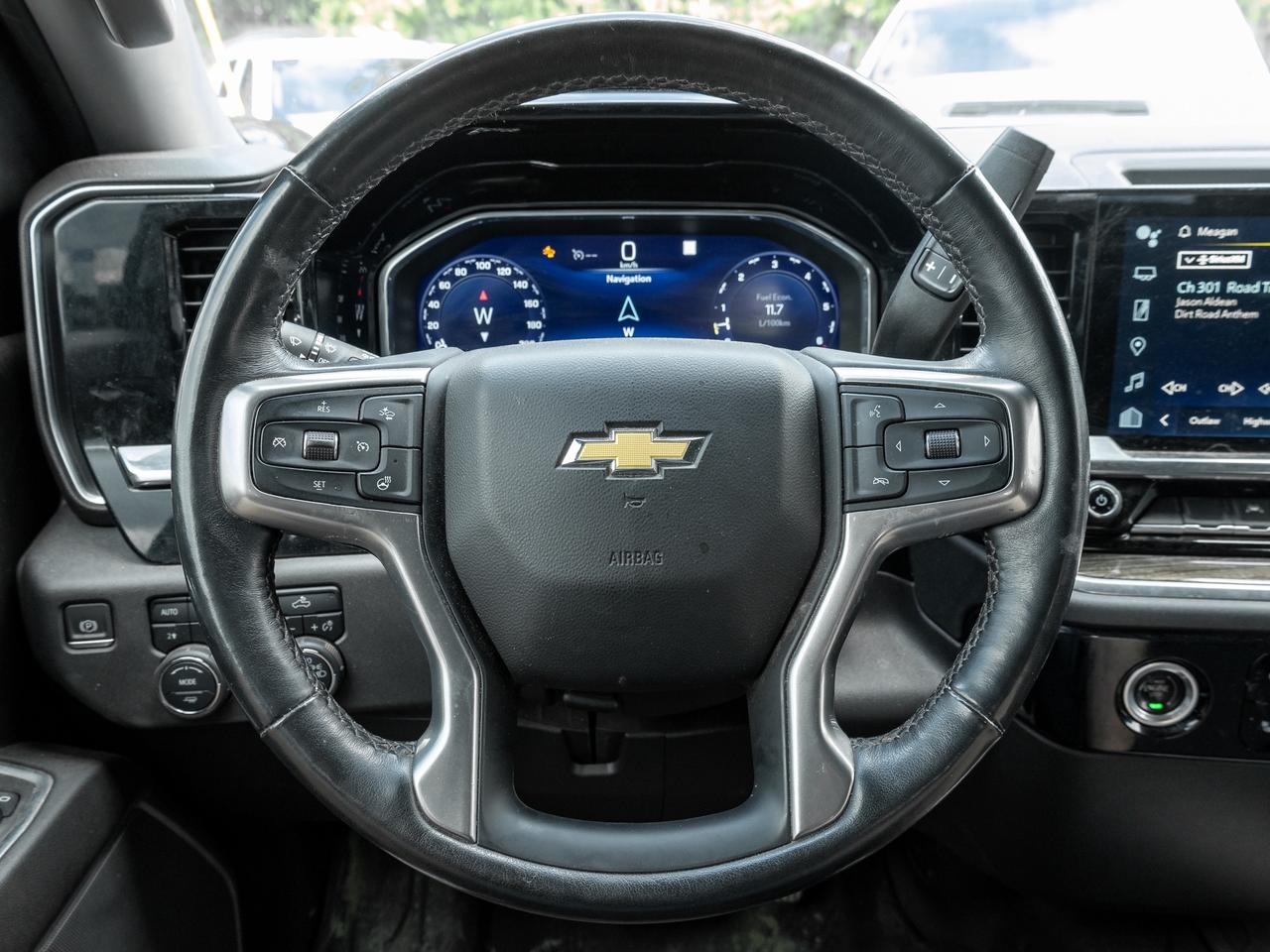 2022 Chevrolet Silverado 1500 LT Crew Cab 4WD   Z71 Off-Road Package Photo