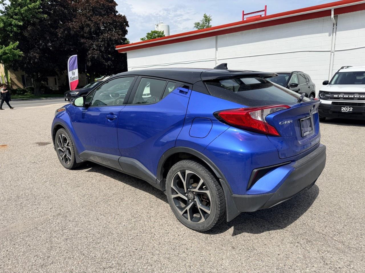 2021 Toyota C-HR  Photo