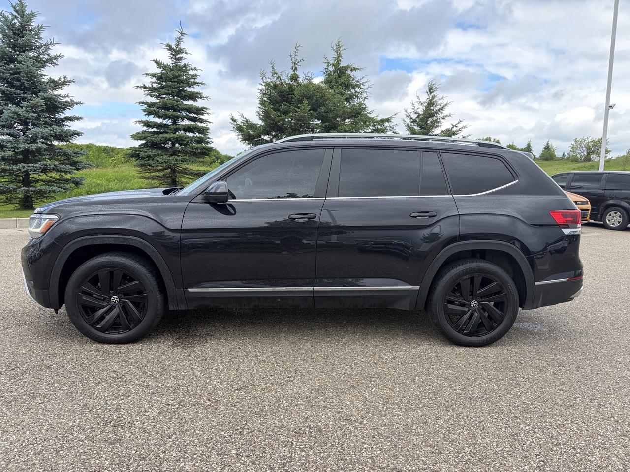 2021 Volkswagen Atlas Highline 3.6 AWD Nav Pano Roof Heated/Cooled Seats Photo
