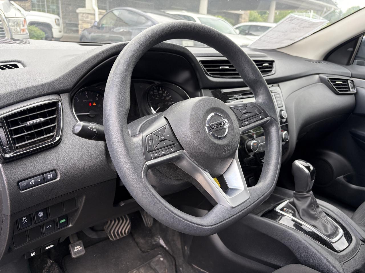 2021 Nissan Qashqai S FWD   Heated Seats   Blind-spot   Lane Departure Photo