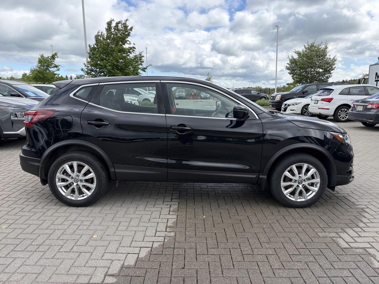 2021 Nissan Qashqai S FWD   Heated Seats   Blind-spot   Lane Departure Photo