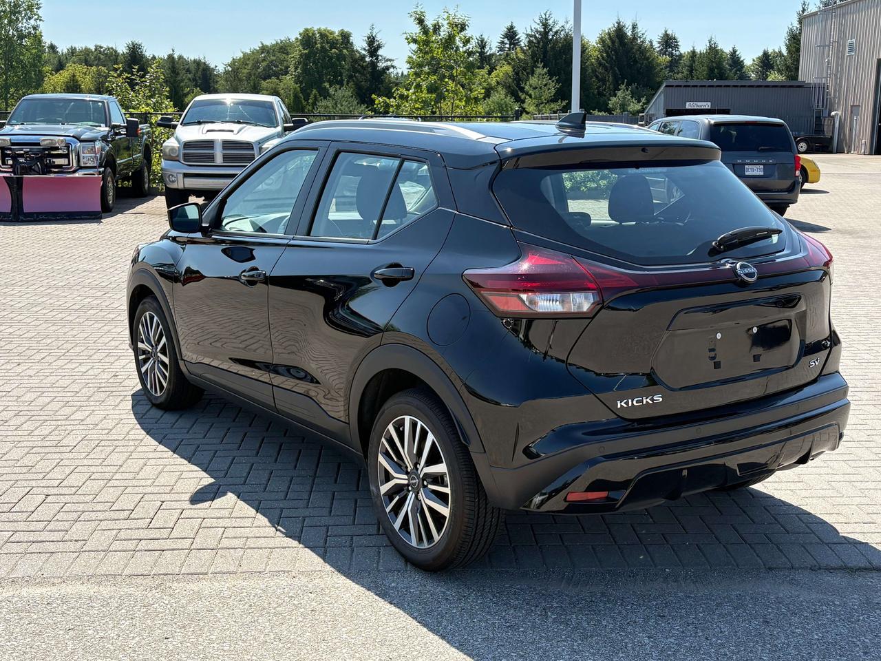 2024 Nissan Kicks SV   Heated Seats & Steering Wheel   Remote Start Photo4