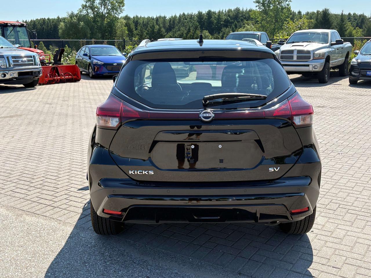 2024 Nissan Kicks SV   Heated Seats & Steering Wheel   Remote Start Photo