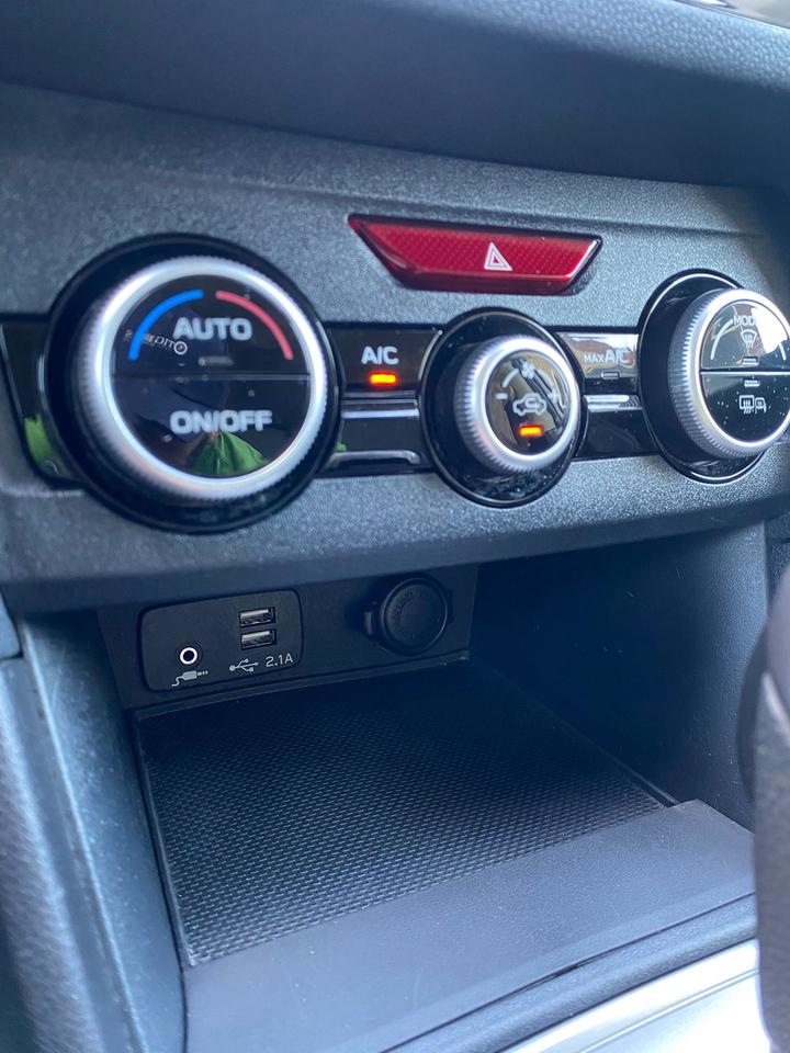 2021 Subaru Crosstrek AWD | No Accident Premium Photo