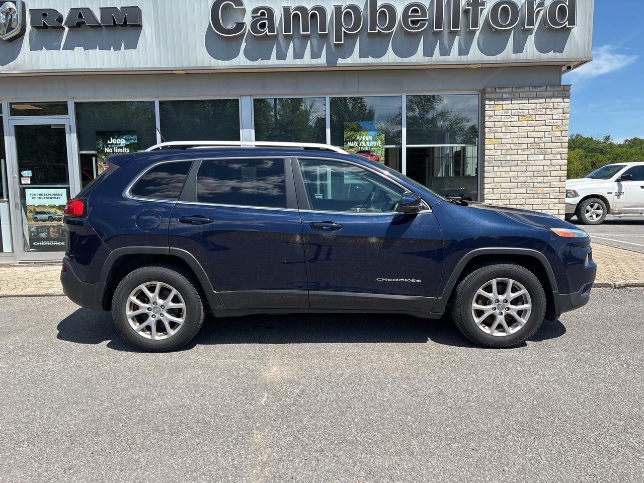 2015 Jeep Cherokee North Photo3