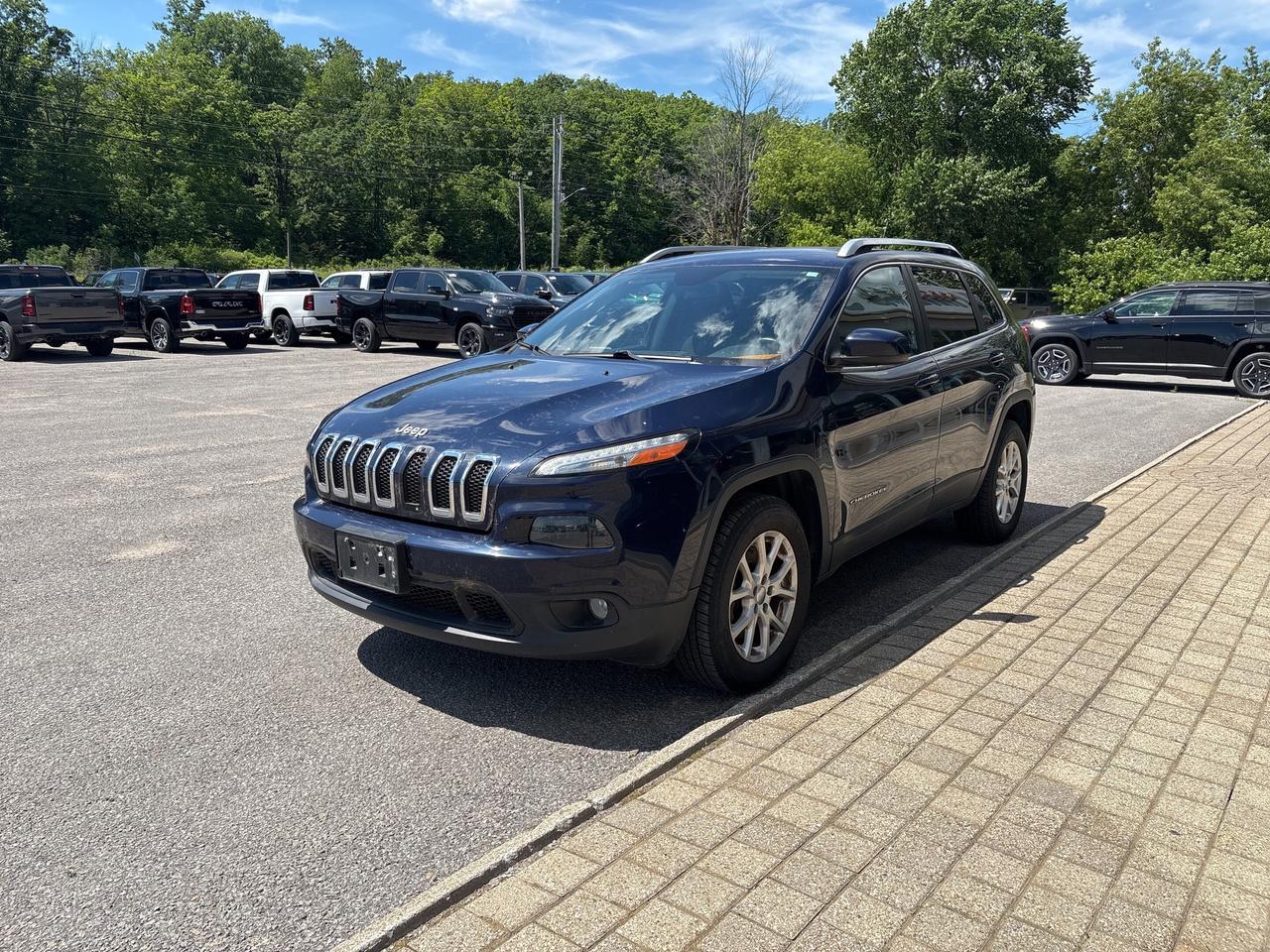 2015 Jeep Cherokee North Photo0