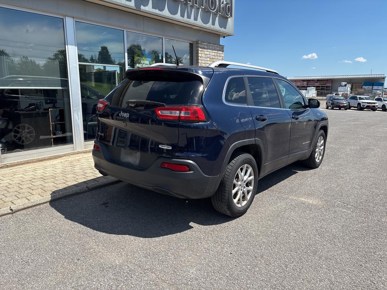 2015 Jeep Cherokee North Photo
