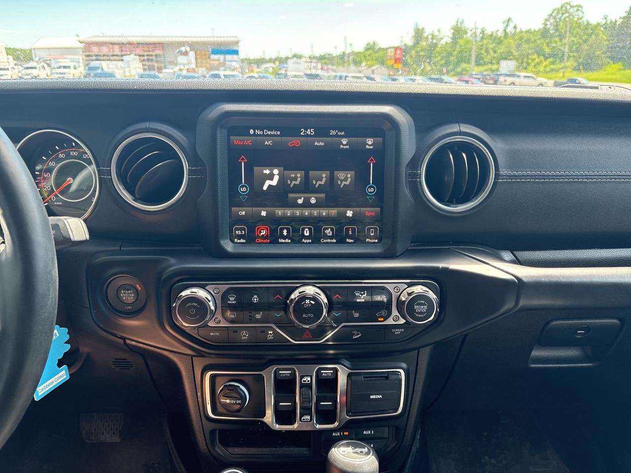 2019 Jeep WRANGLER UNLIMITED Sahara Photo