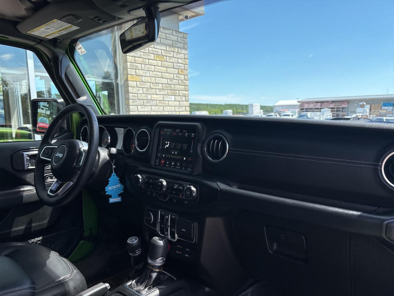 2019 Jeep WRANGLER UNLIMITED Sahara Photo