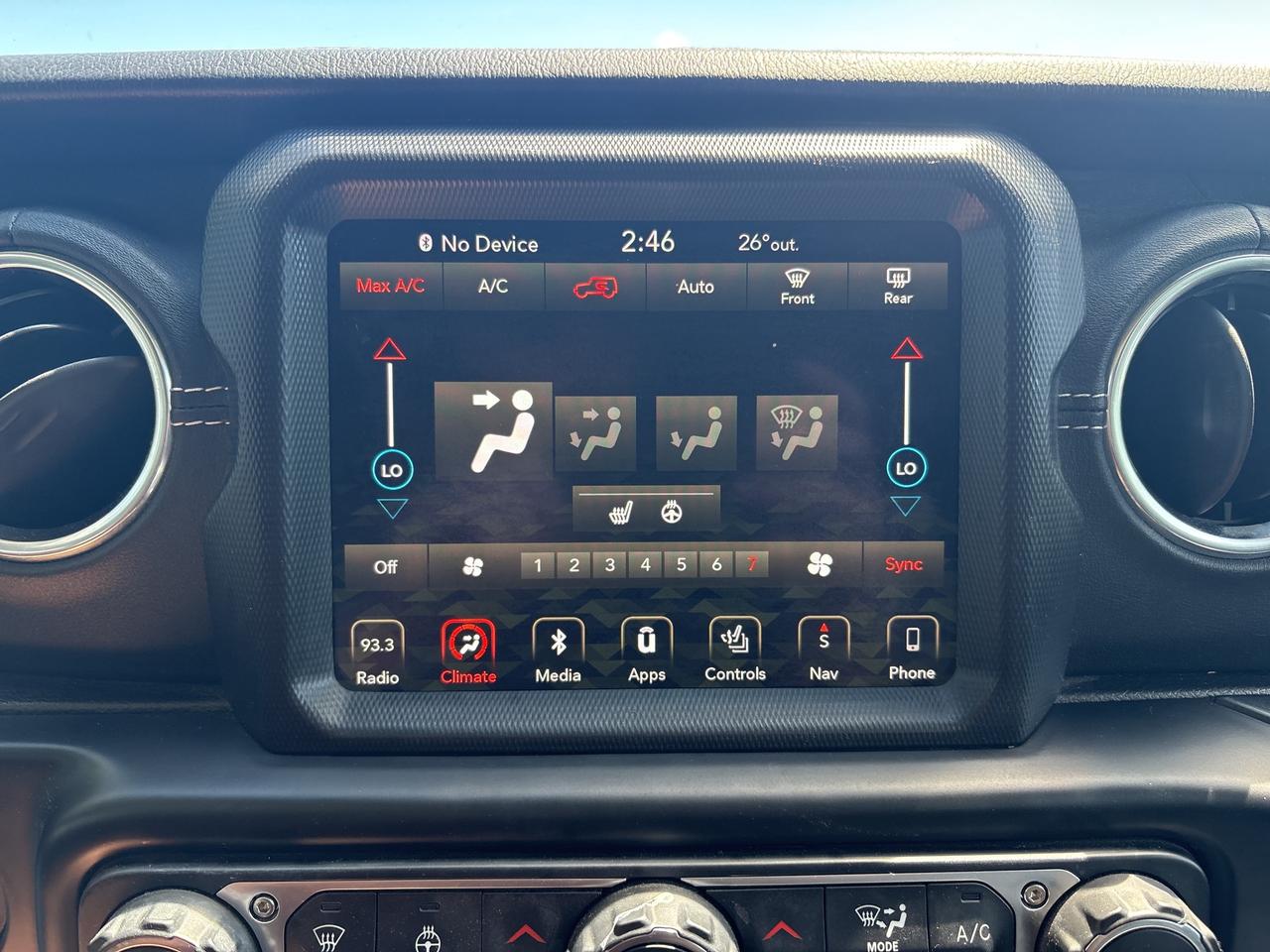 2019 Jeep WRANGLER UNLIMITED Sahara Photo
