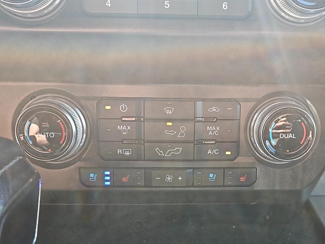 2020 Ford F-150 Lariat 4WD SuperCrew 5.5' Box Photo
