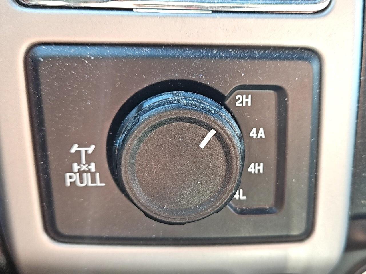 2020 Ford F-150 Lariat 4WD SuperCrew 5.5' Box Photo