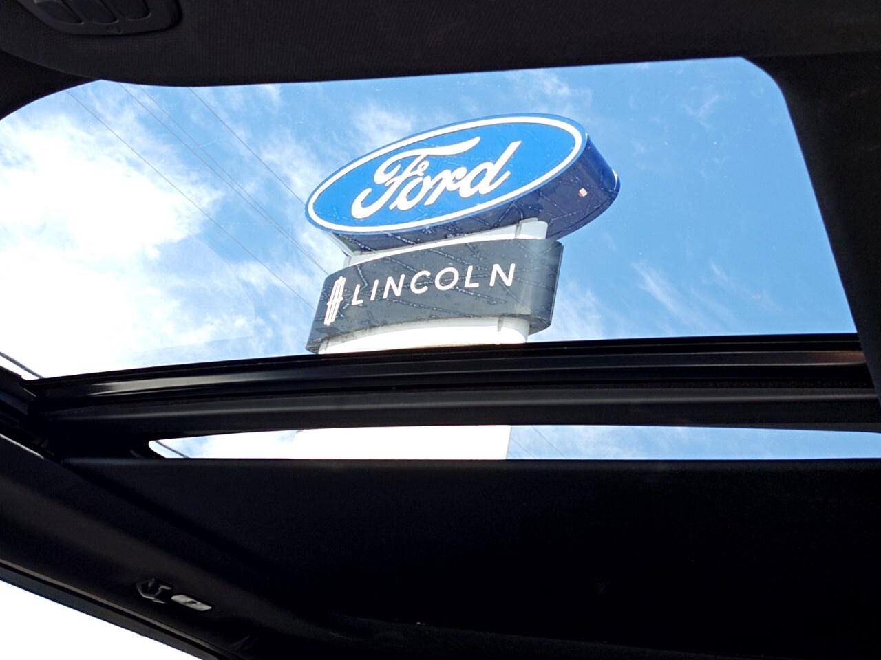 2020 Ford F-150 Lariat 4WD SuperCrew 5.5' Box Photo