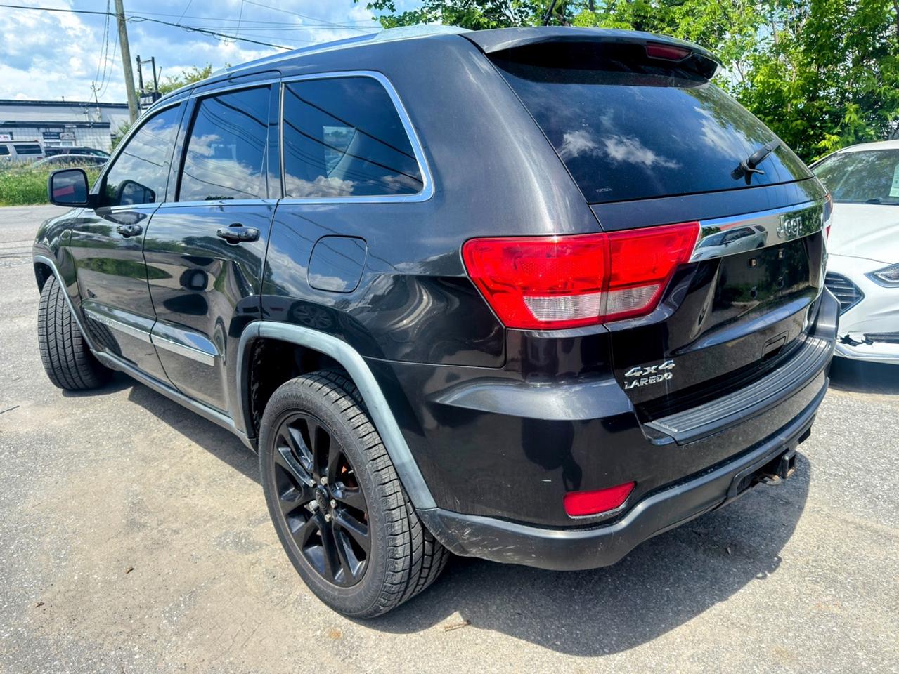 2011 Jeep Grand Cherokee Laredo Photo