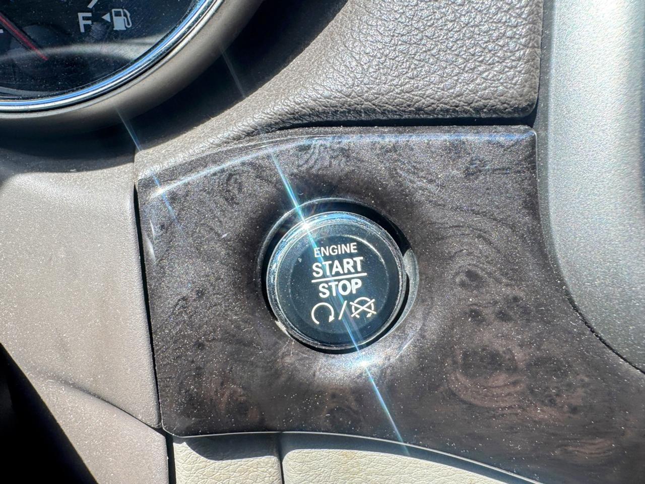 2011 Jeep Grand Cherokee Laredo Photo