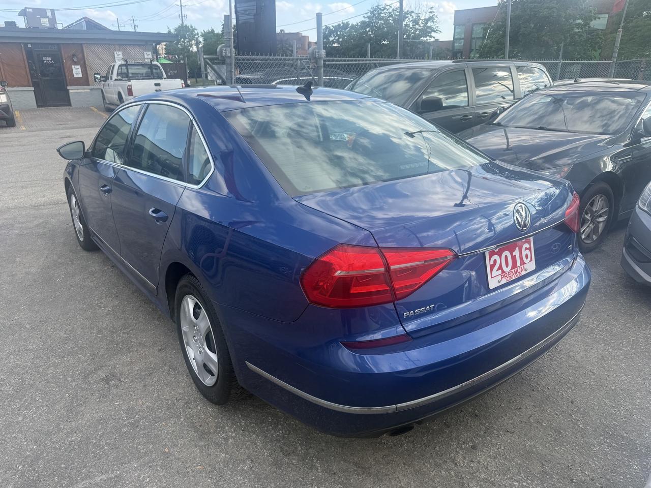 2016 Volkswagen Passat *** 3 YEAR WARRANTY INCLUDED *** Photo