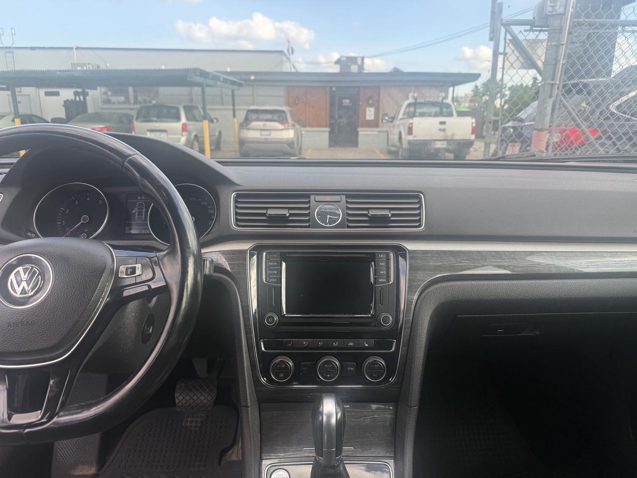 2016 Volkswagen Passat *** 3 YEAR WARRANTY INCLUDED *** Photo