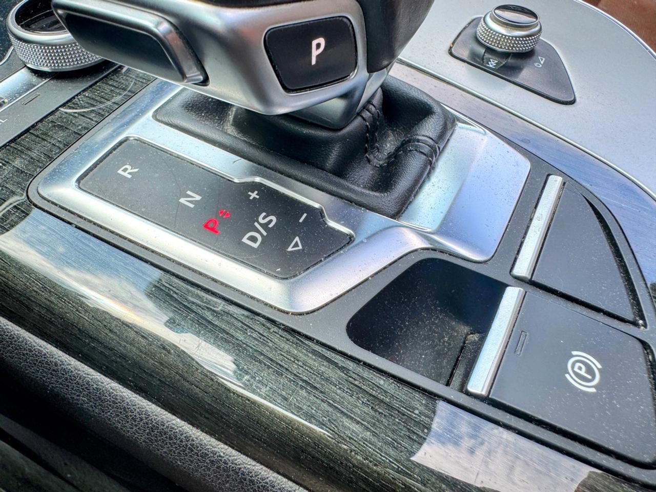 2017 Audi Q7 Progressiv S-Line Photo