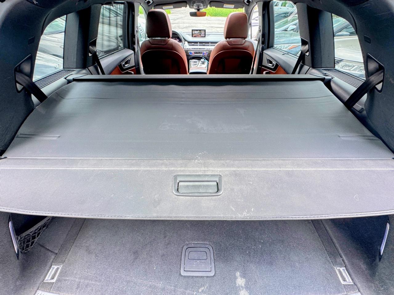 2017 Audi Q7 Progressiv S-Line Photo